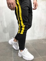 XU0427799